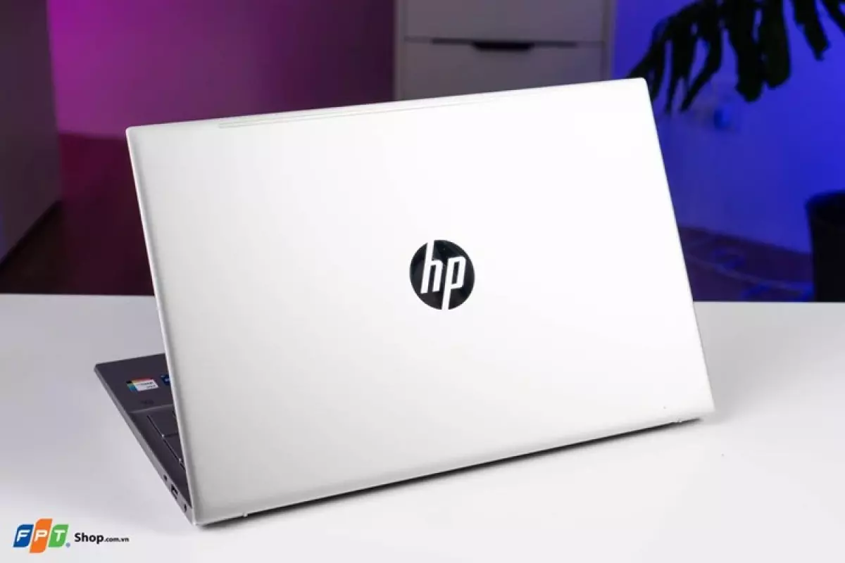 Laptop cho lập trình viên 2022