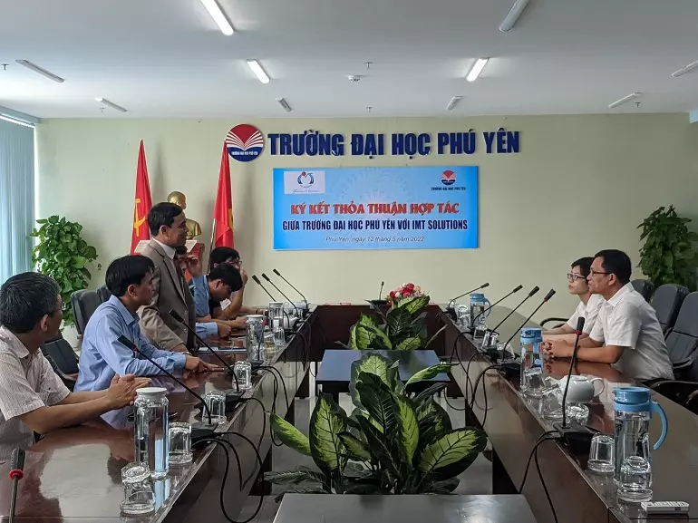 Trường Đại học Phú Yên