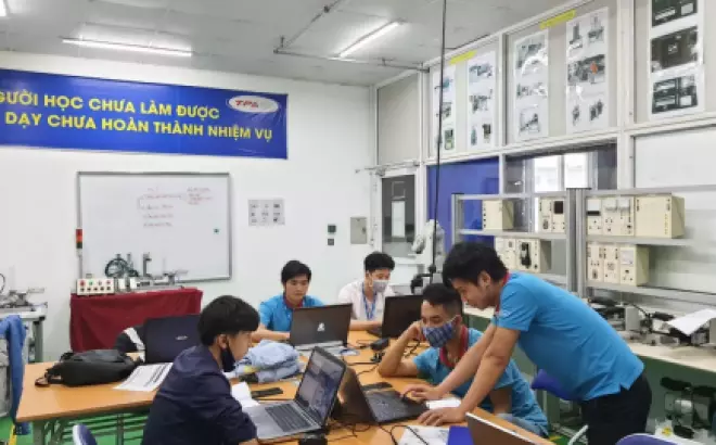   Tại sao nên học lập trình PLC? Học lập trình PLC như thế nào cho hiệu quả?